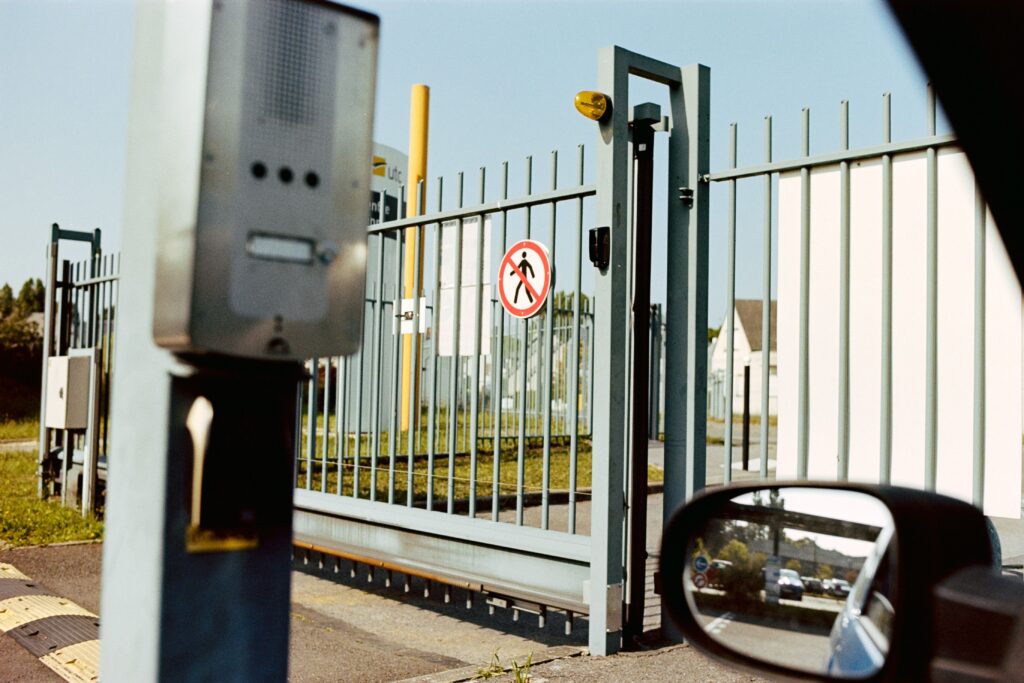 how to install electric gate motor